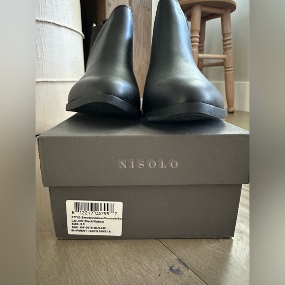 Eva Everyday Chelsea Boot - Picture 3 of 3